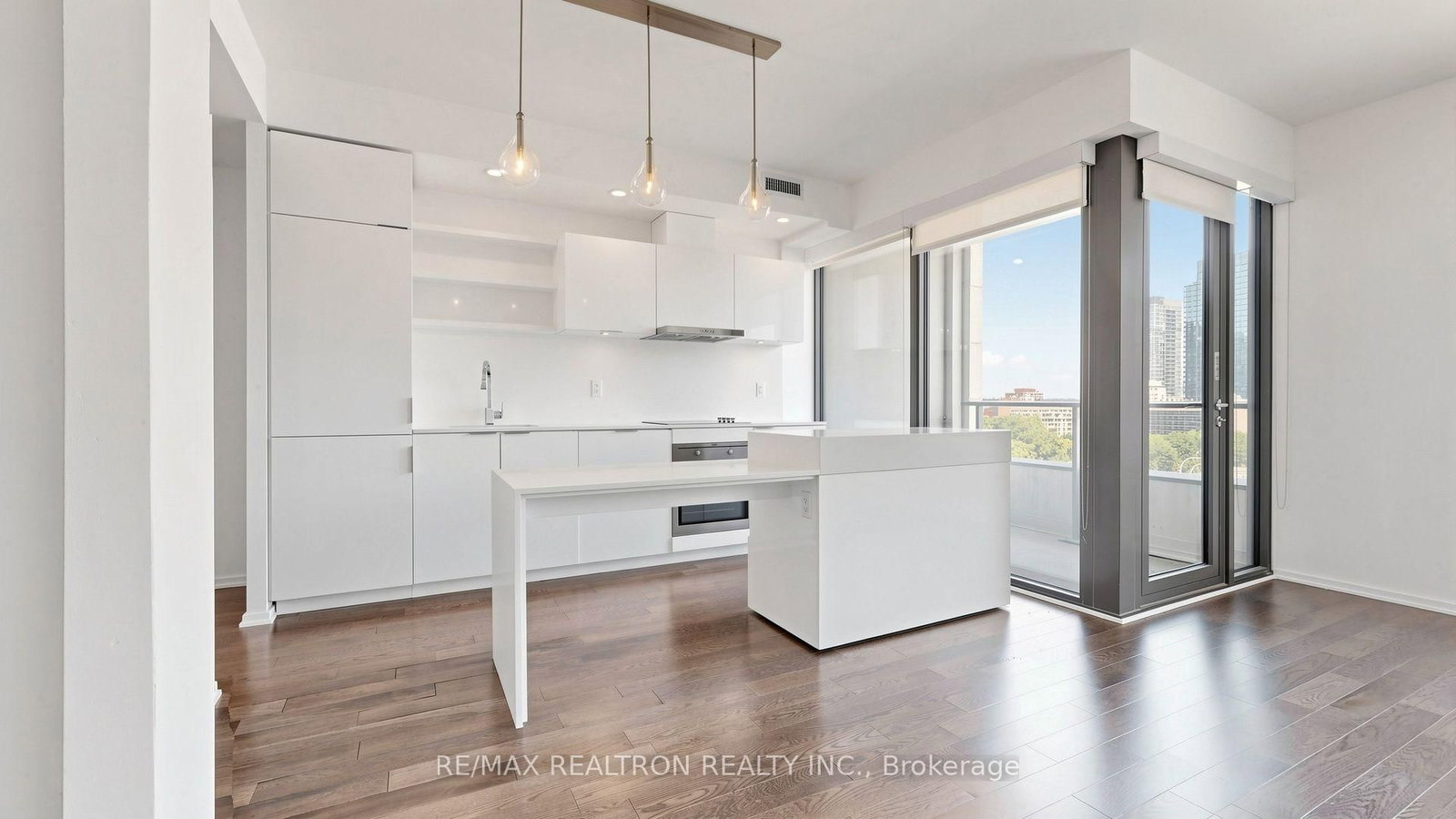 12 Bonnycastle Street • #906 • Toronto, ON photo 11