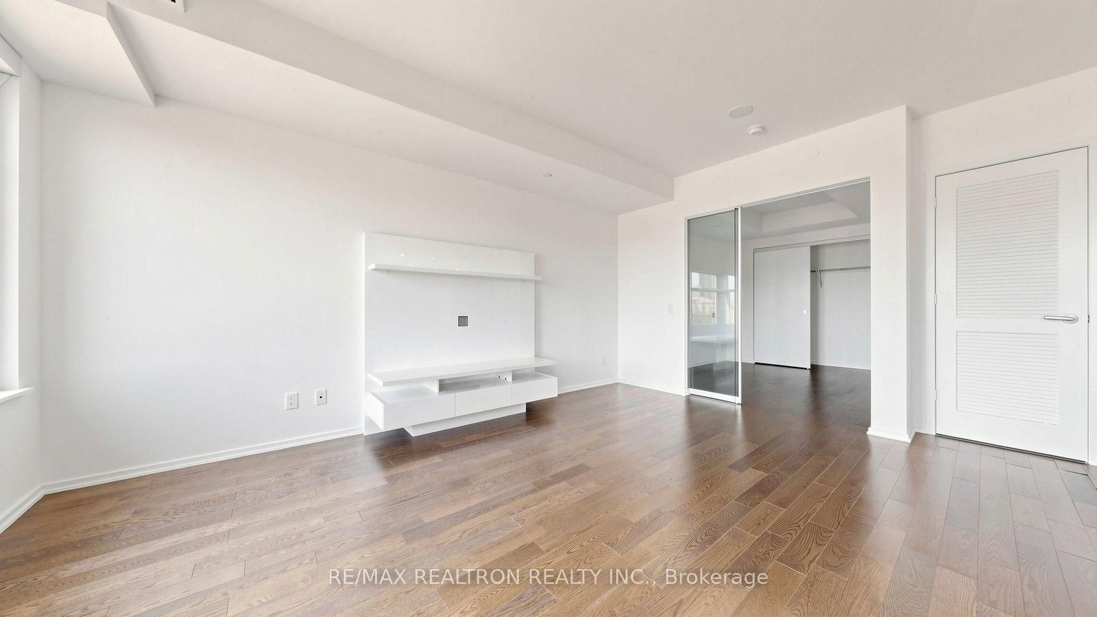 12 Bonnycastle Street • #906 • Toronto, ON photo 14