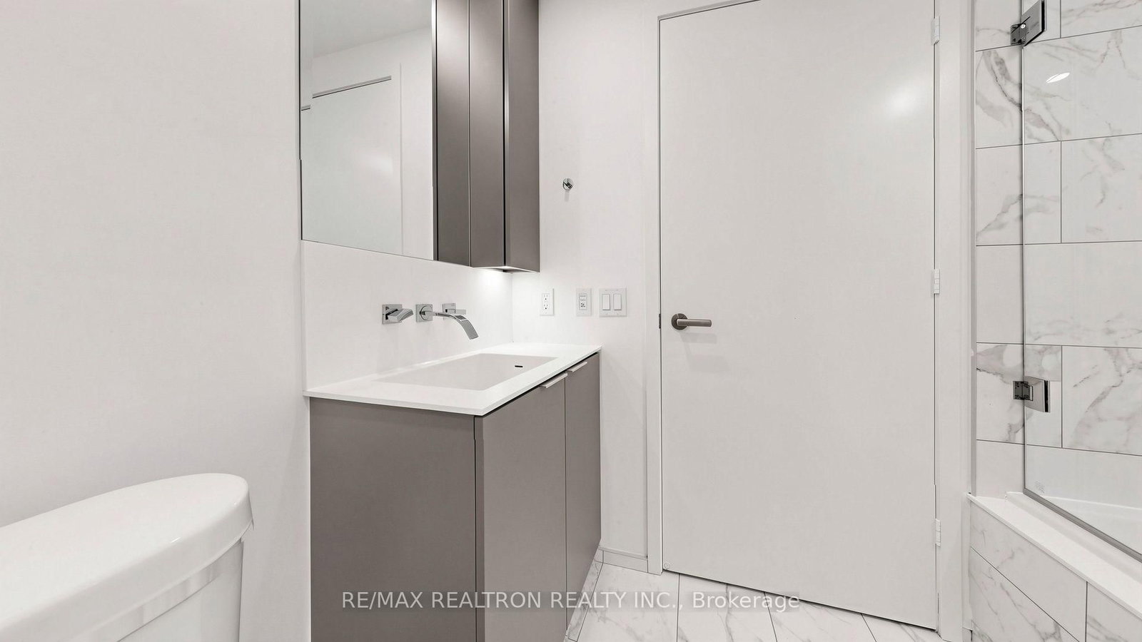 12 Bonnycastle Street • #906 • Toronto, ON photo 25