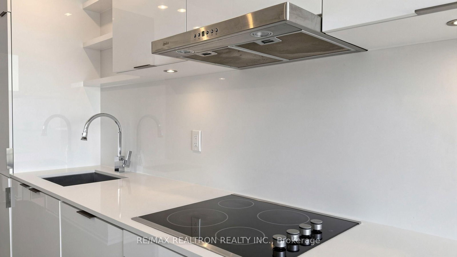 12 Bonnycastle Street • #906 • Toronto, ON photo 26