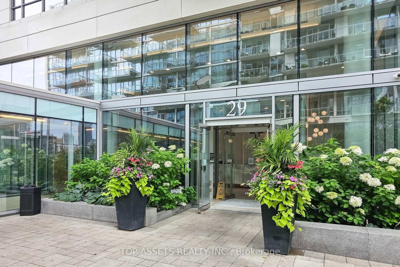919 - 29 Queens Quay E