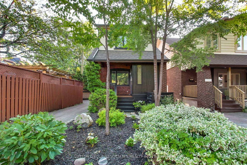 10 Winnett Avenue