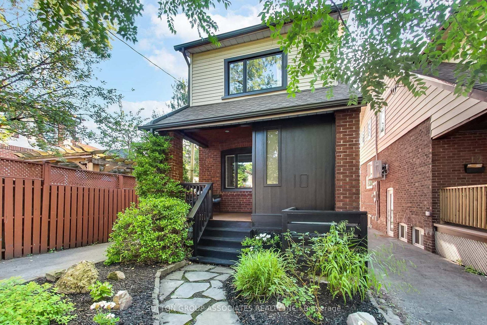 10 Winnett Avenue • Toronto, ON photo 2