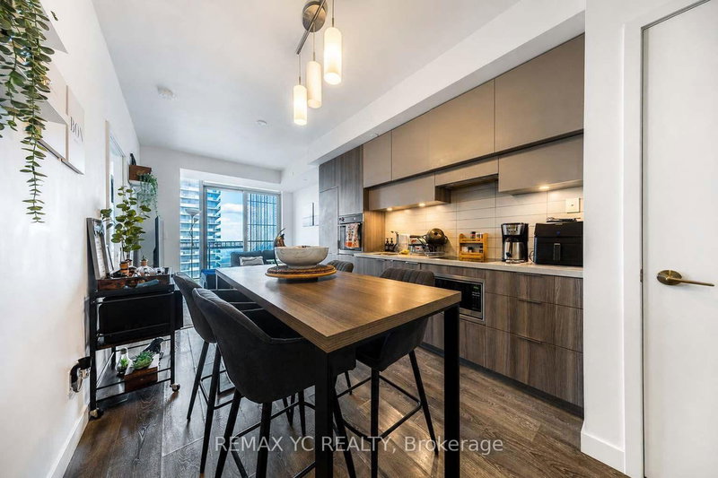 4812 - 8 Eglinton Avenue E