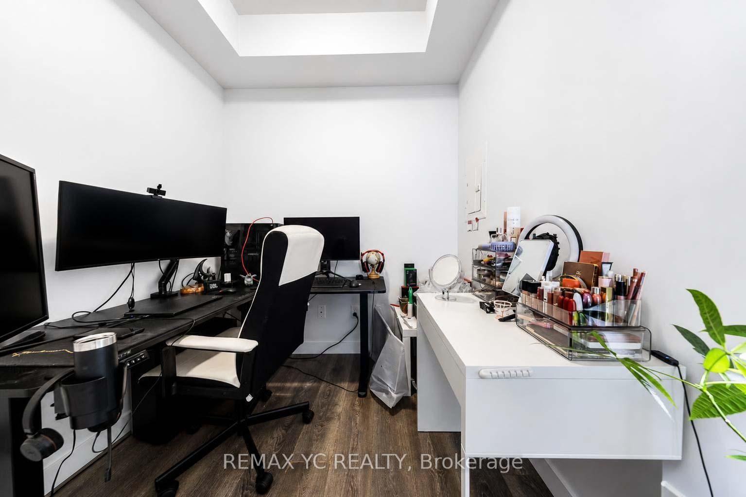 8 Eglinton Avenue E • #4812 • Toronto, ON photo 6