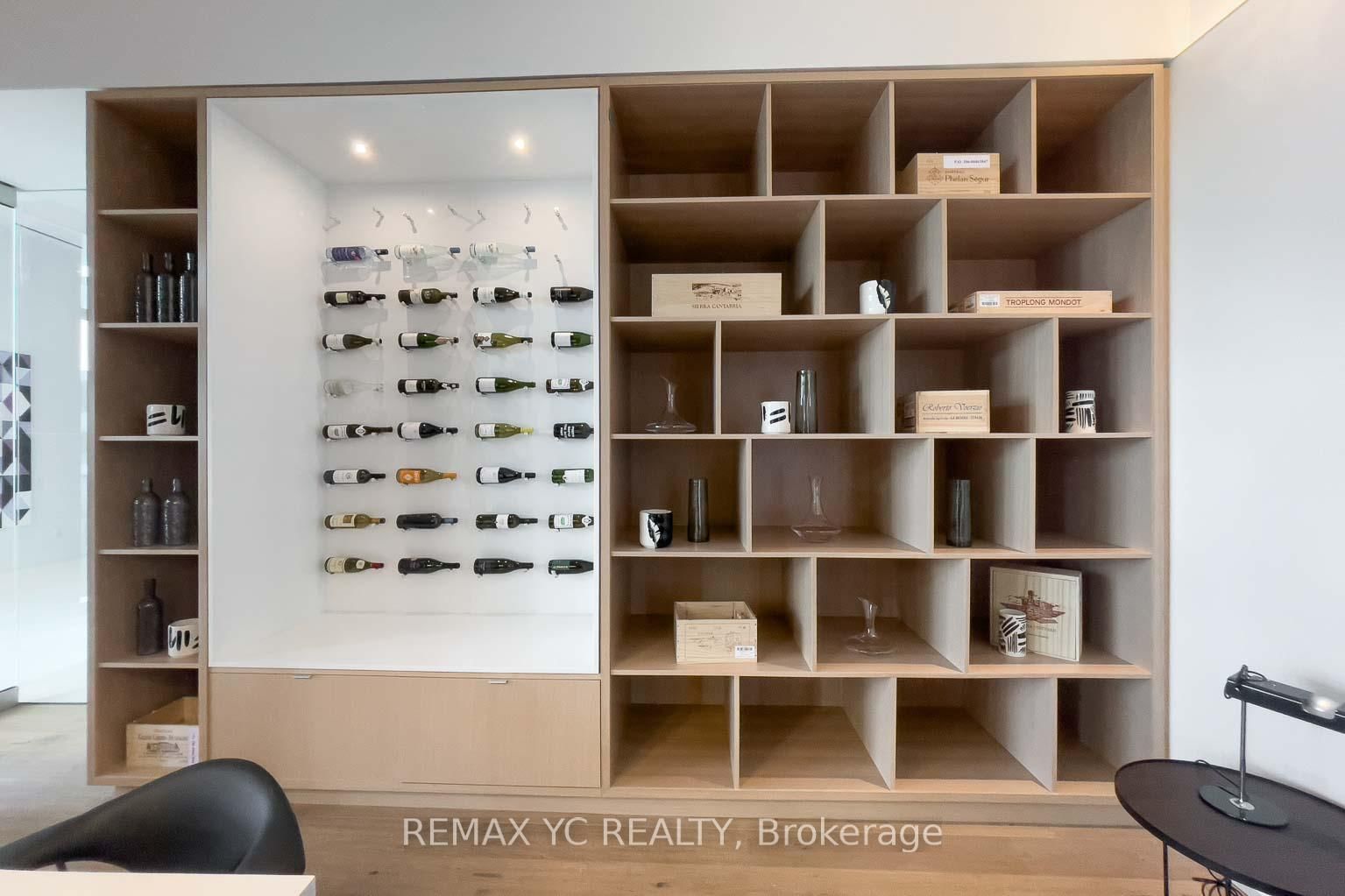 8 Hillsdale Avenue E • #1540 • Toronto, ON photo 23