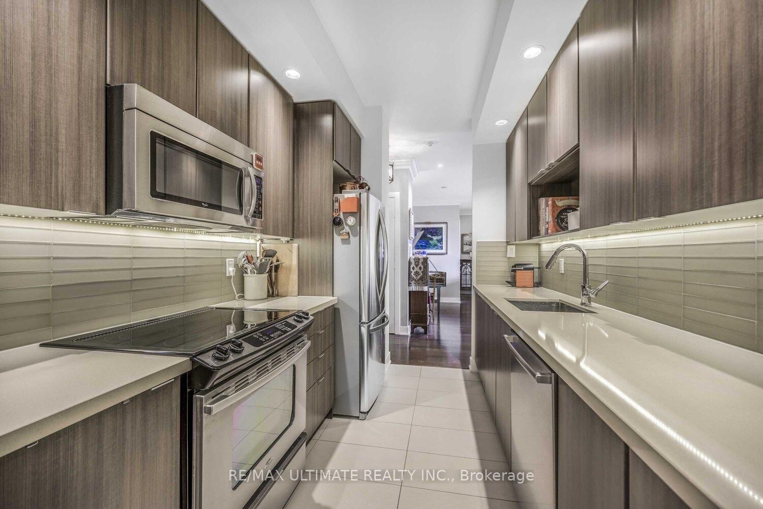 28 Linden Street • #404 • Toronto, ON photo 18