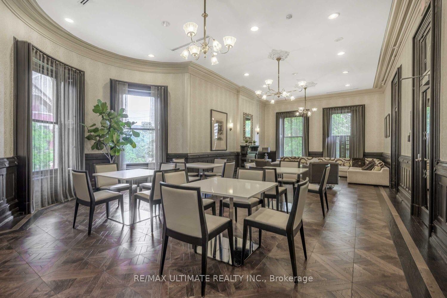 28 Linden Street • #404 • Toronto, ON photo 38