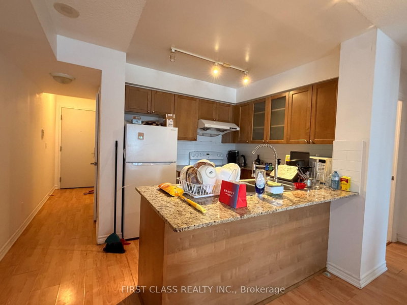 2107 - 761 Bay Street