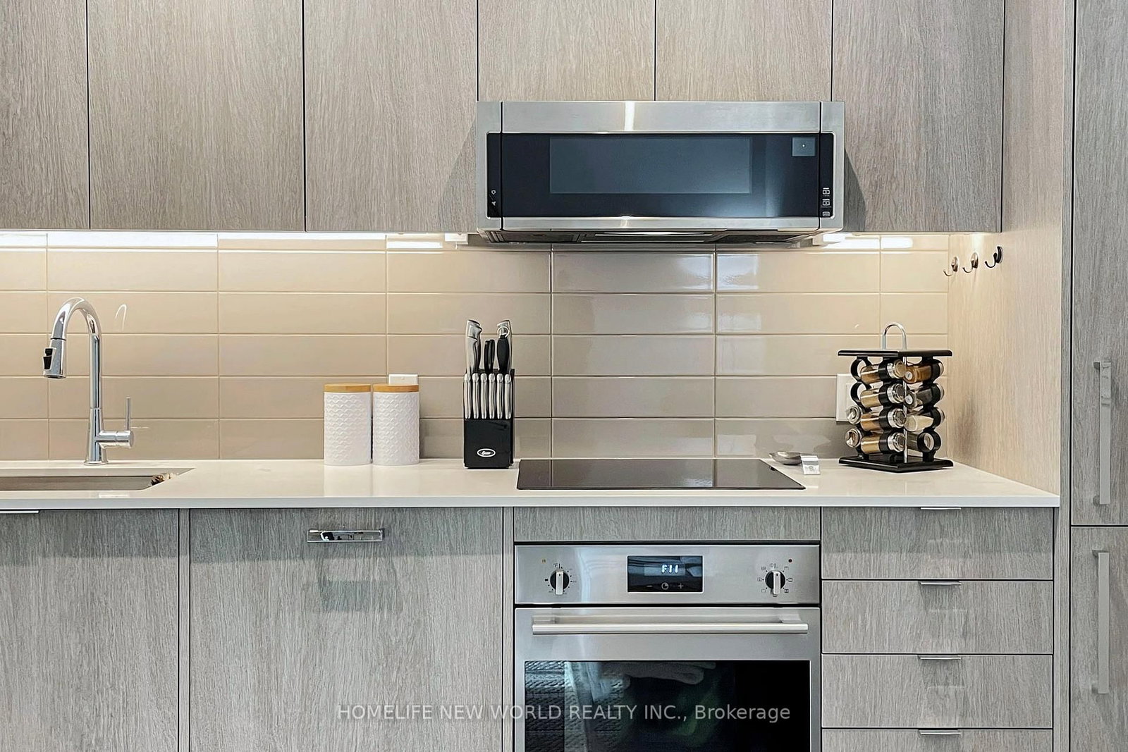250 Lawrence Avenue W • #518 • Toronto, ON photo 10