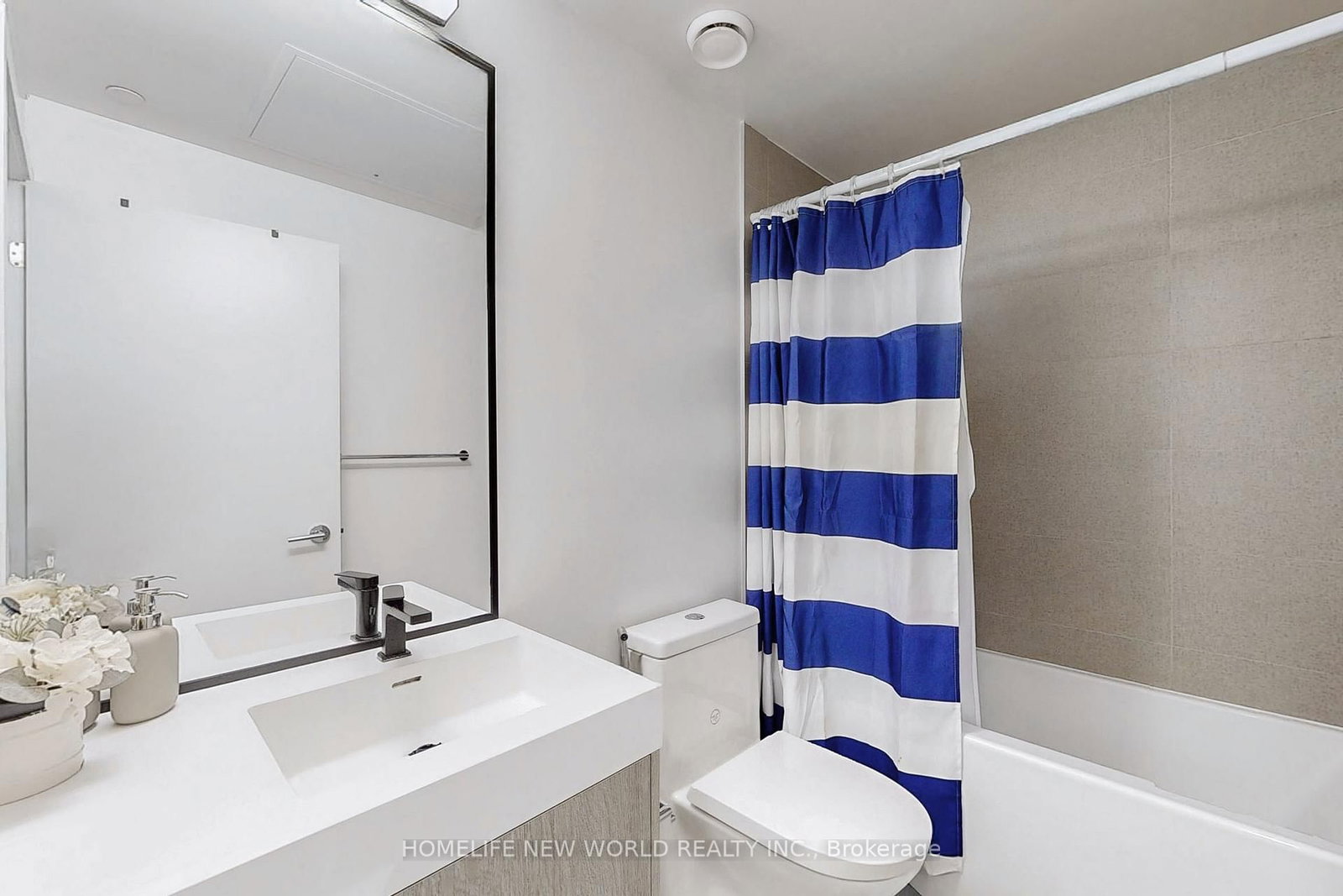 250 Lawrence Avenue W • #518 • Toronto, ON photo 13