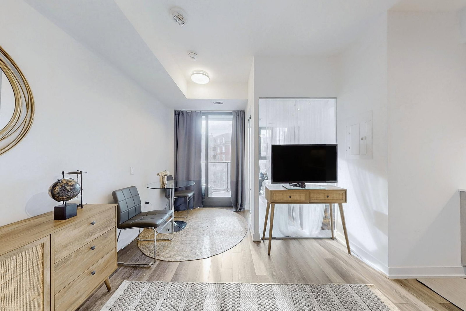 250 Lawrence Avenue W • #518 • Toronto, ON photo 3