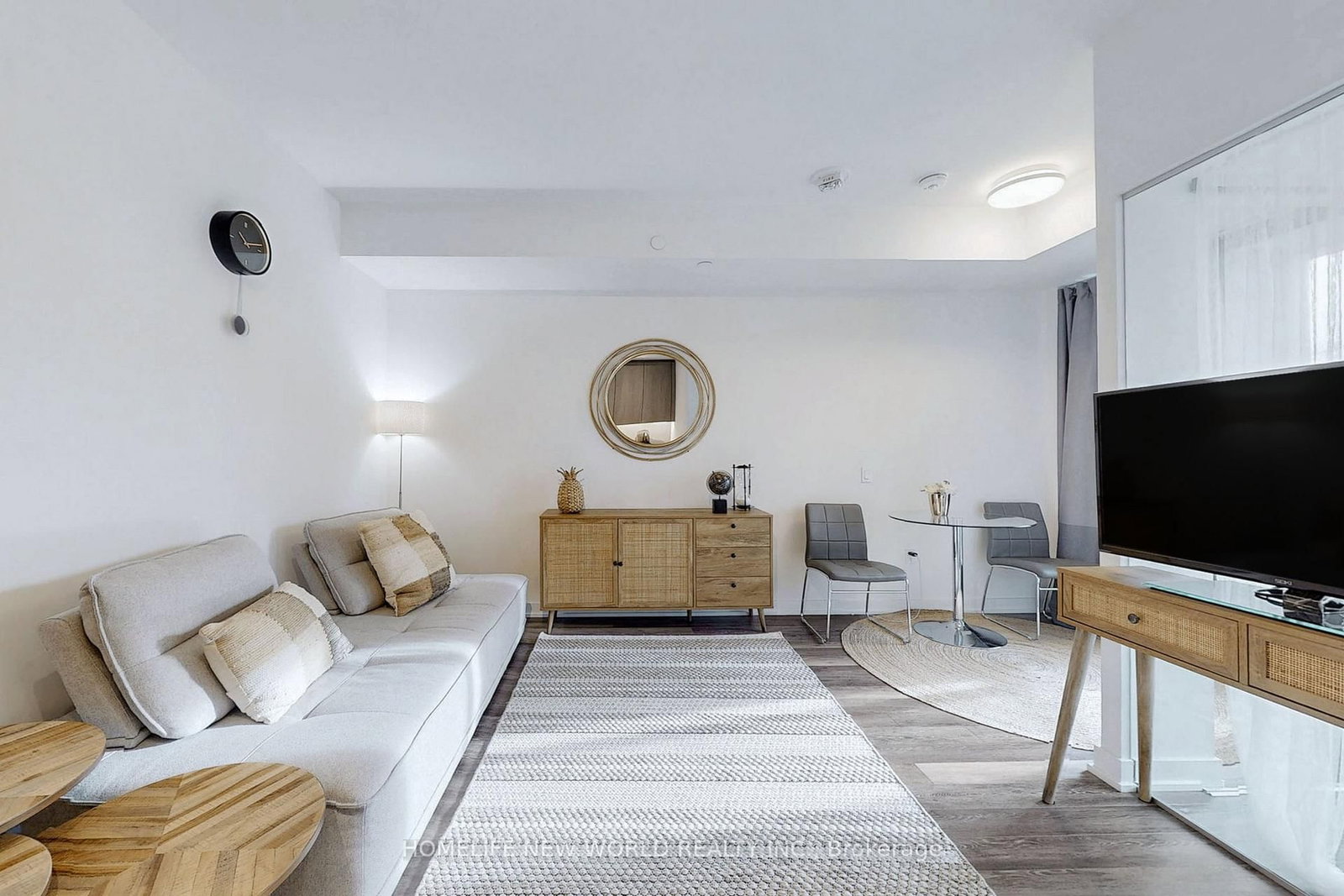 250 Lawrence Avenue W • #518 • Toronto, ON photo 4