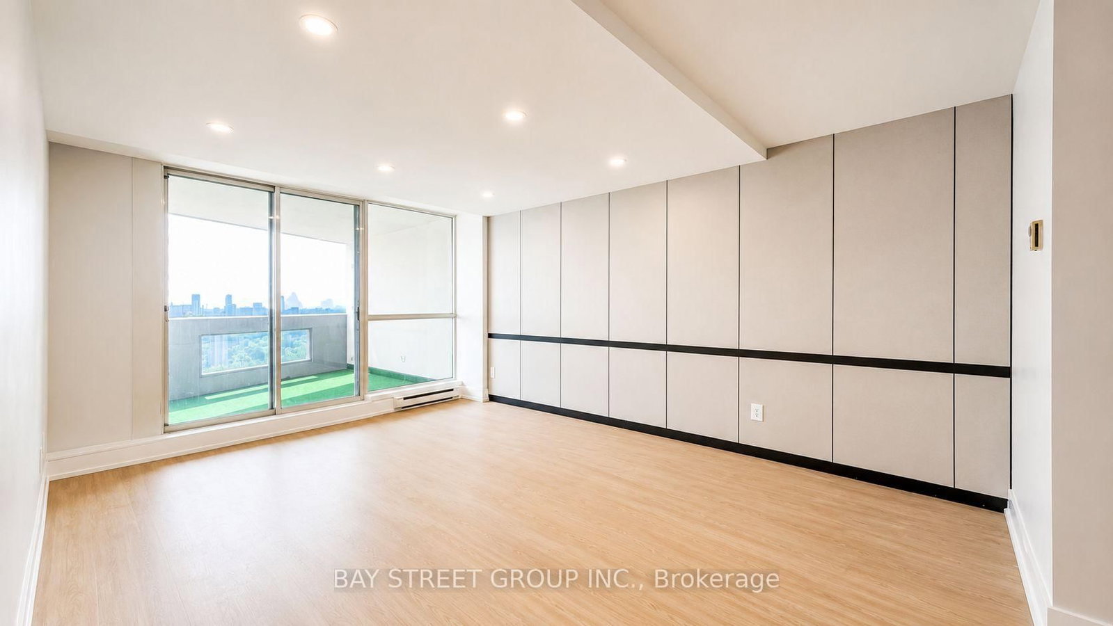 85 Skymark Drive • #2201 • Toronto, ON photo 18
