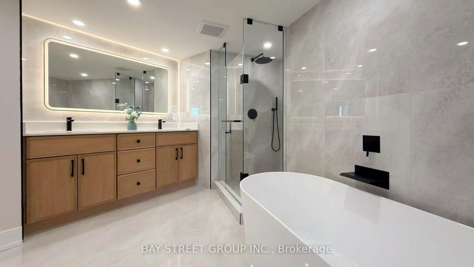 85 Skymark Drive • #2201 • Toronto, ON photo 22