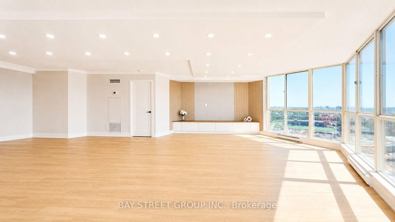 2201 - 85 Skymark Drive