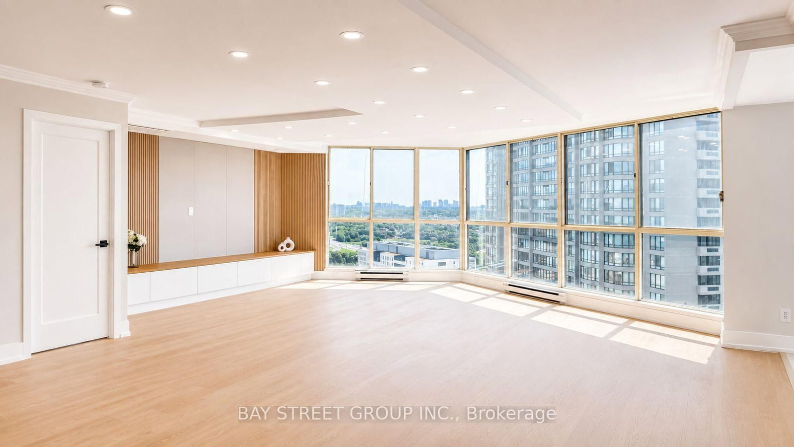 85 Skymark Drive • #2201 • Toronto, ON photo 5