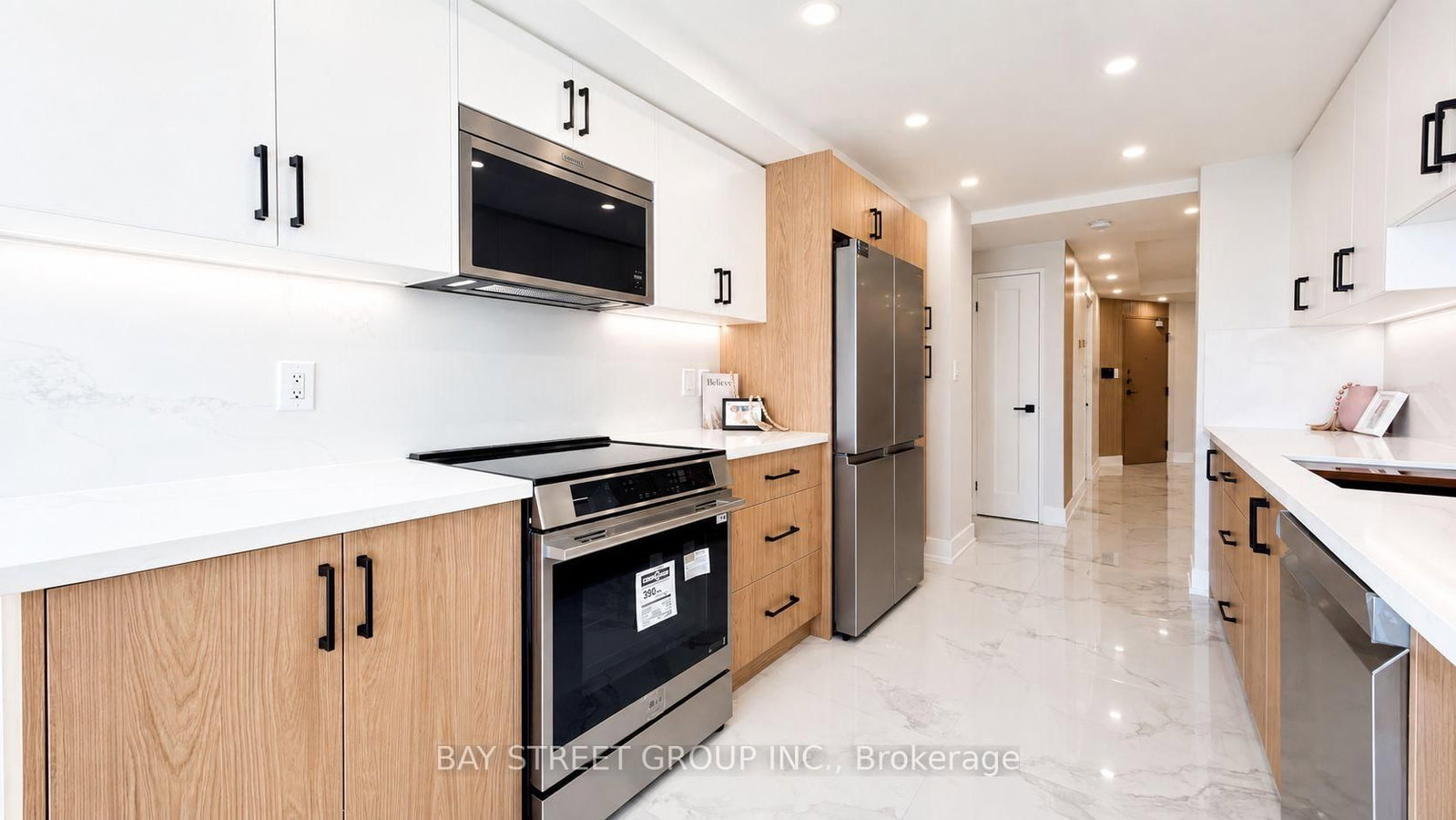 85 Skymark Drive • #2201 • Toronto, ON photo 9