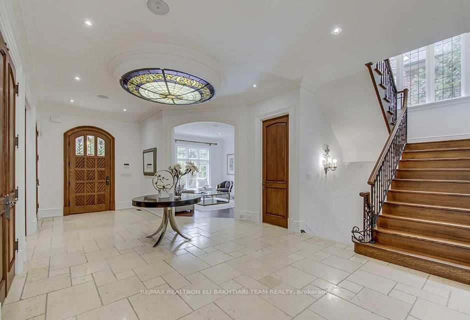 14 St Margarets Drive • Toronto, ON photo 12