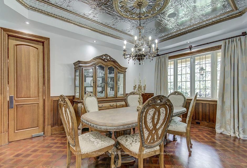 14 St Margarets Drive • Toronto, ON photo 16