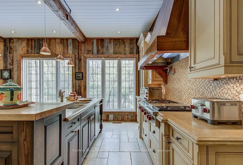 14 St Margarets Drive • Toronto, ON photo 28