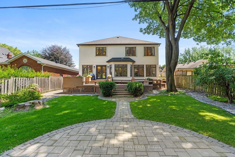 14 Tremont Cres photo 5