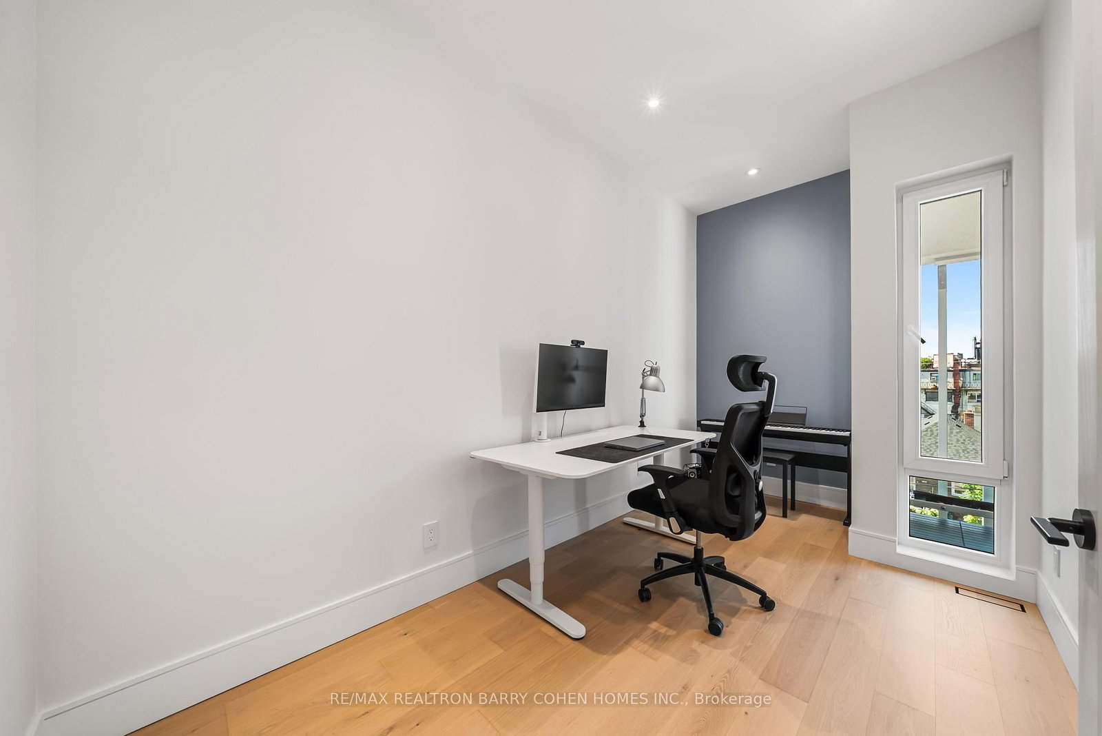 33 Lanark Avenue • Toronto, ON photo 21