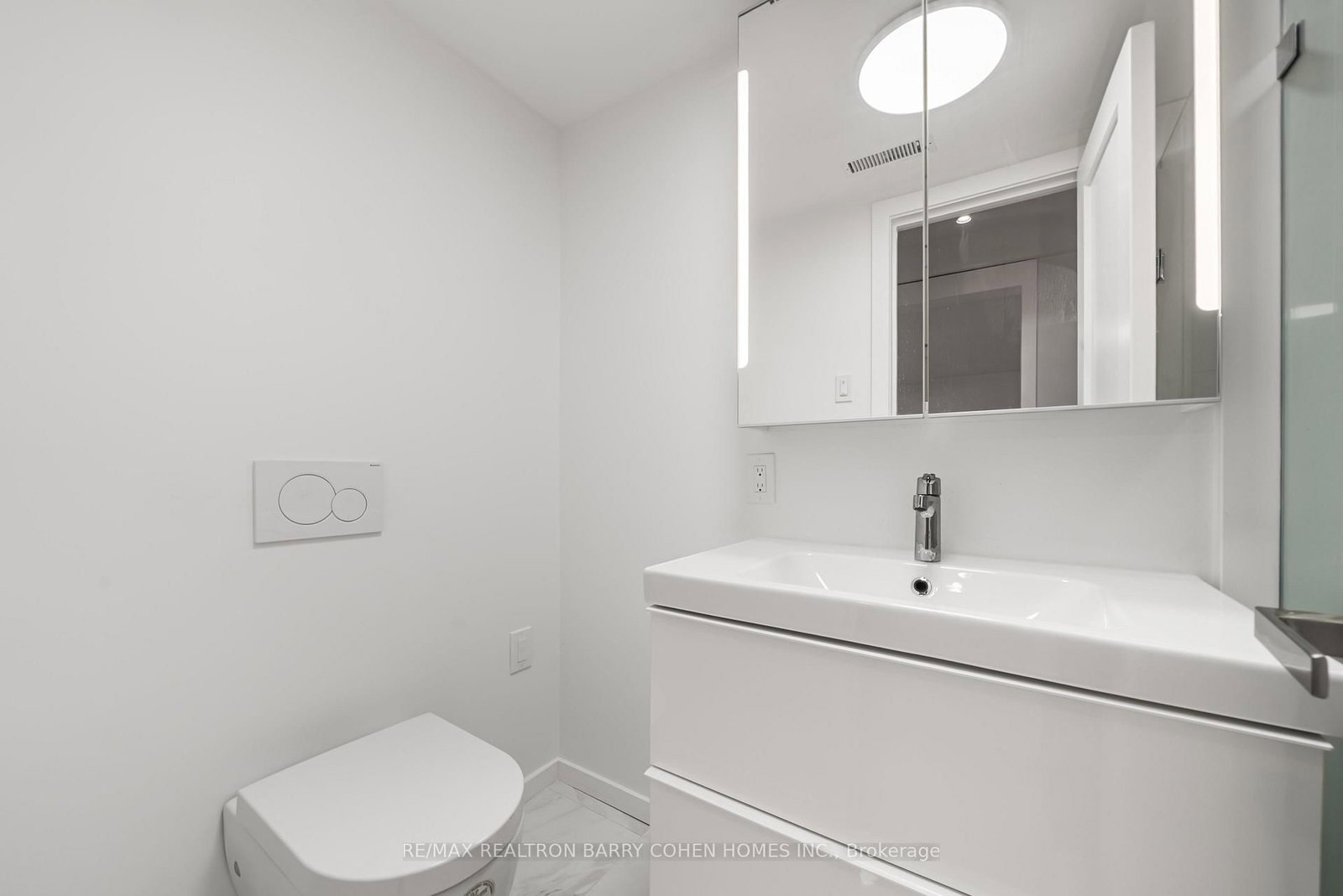 33 Lanark Avenue • Toronto, ON photo 37