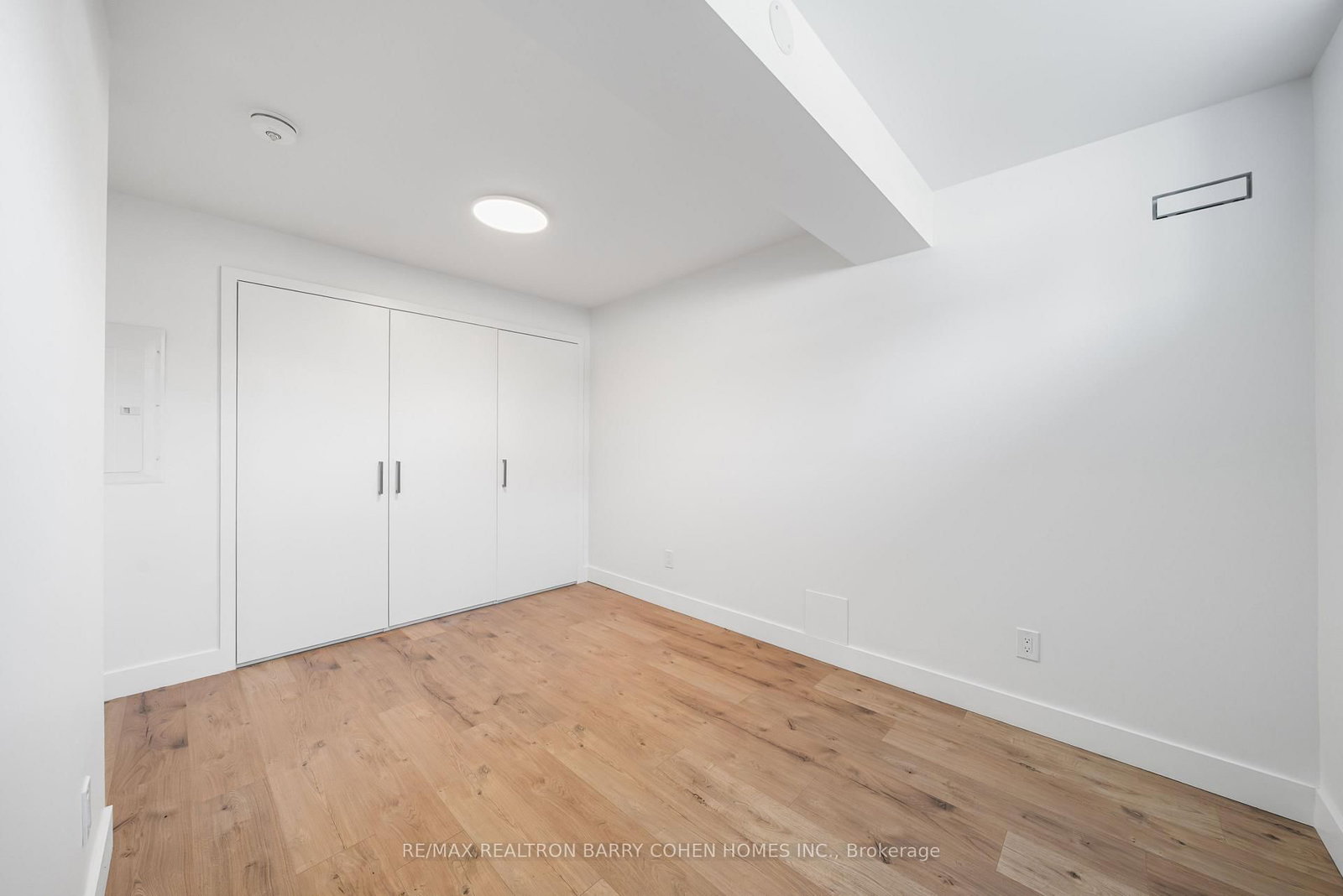 33 Lanark Avenue • Toronto, ON photo 39