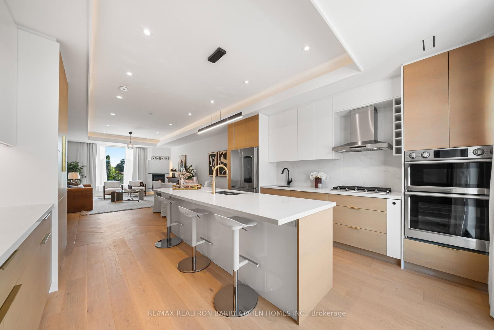 33 Lanark Avenue • Toronto, ON photo 7