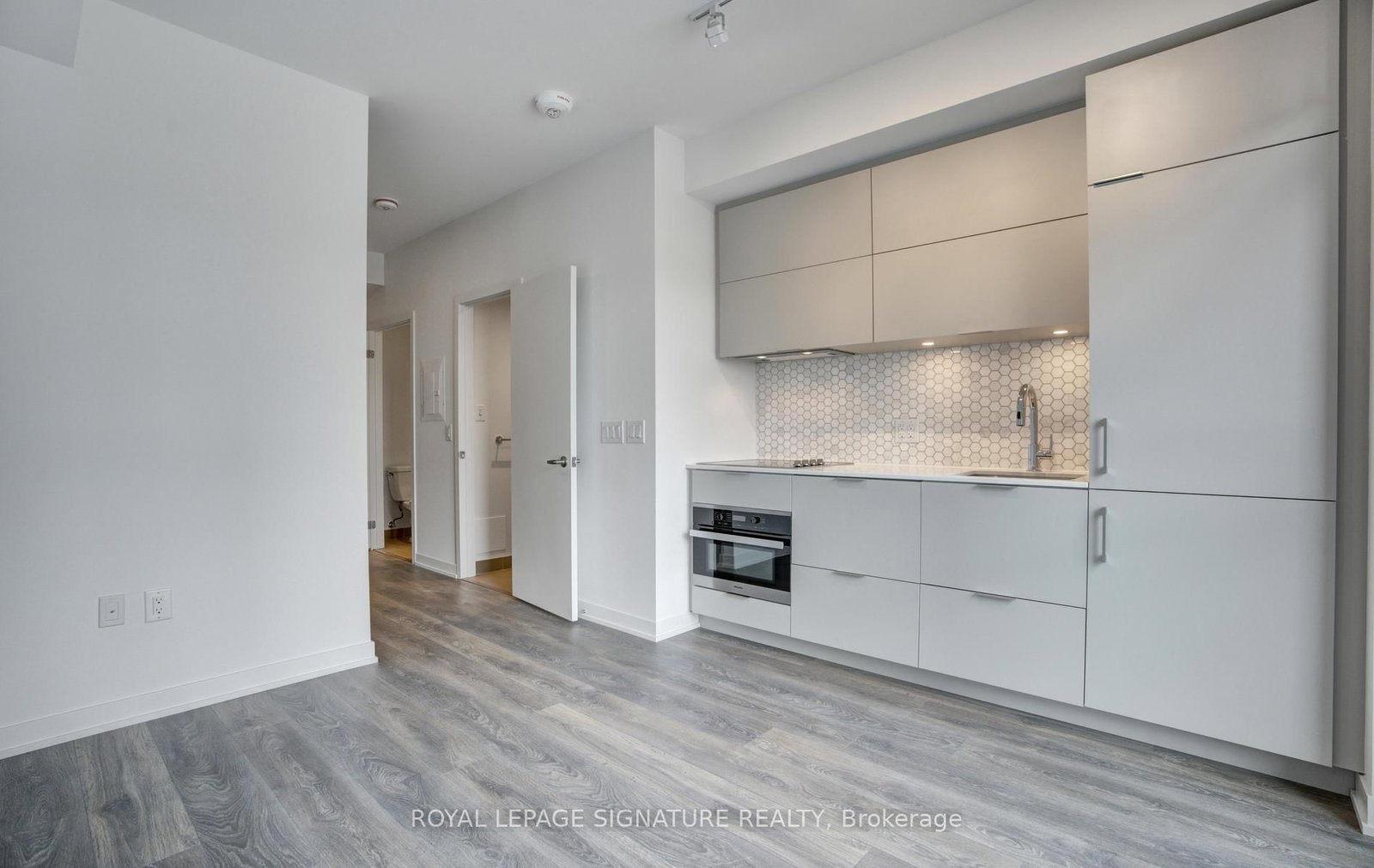 20 Richardson Street • #1006 • Toronto, ON photo 10