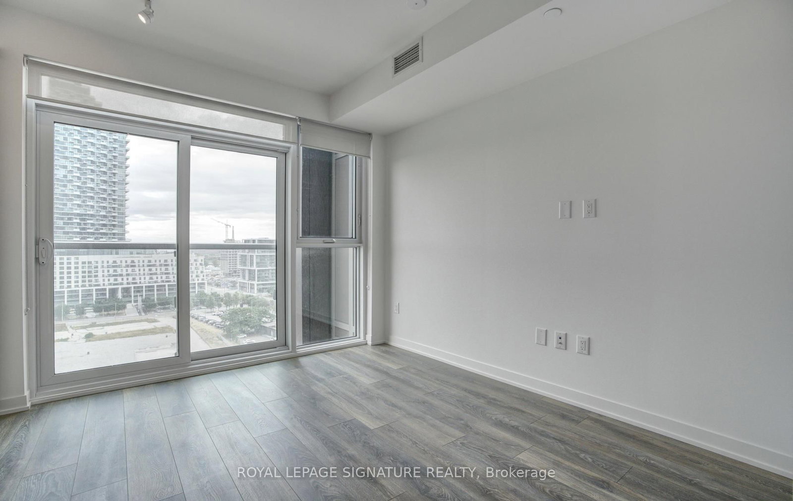 20 Richardson Street • #1006 • Toronto, ON photo 11