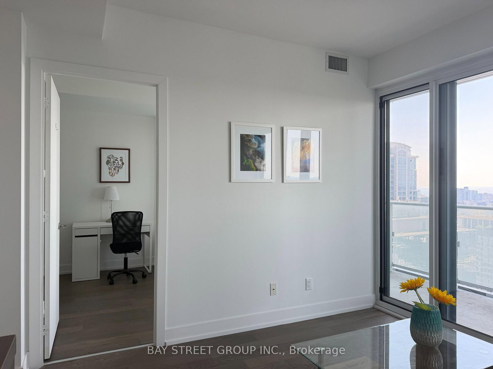 7 Grenville Street • #4501 • Toronto, ON photo 10