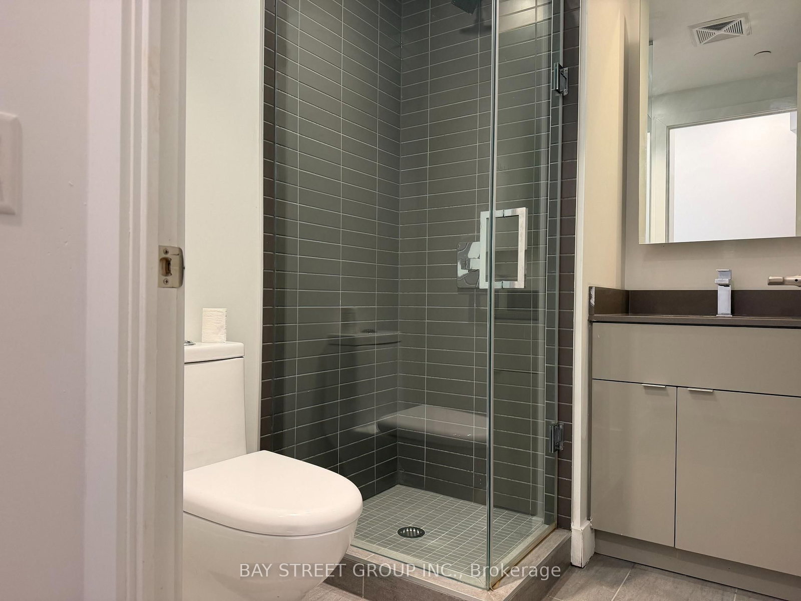 7 Grenville Street • #4501 • Toronto, ON photo 15
