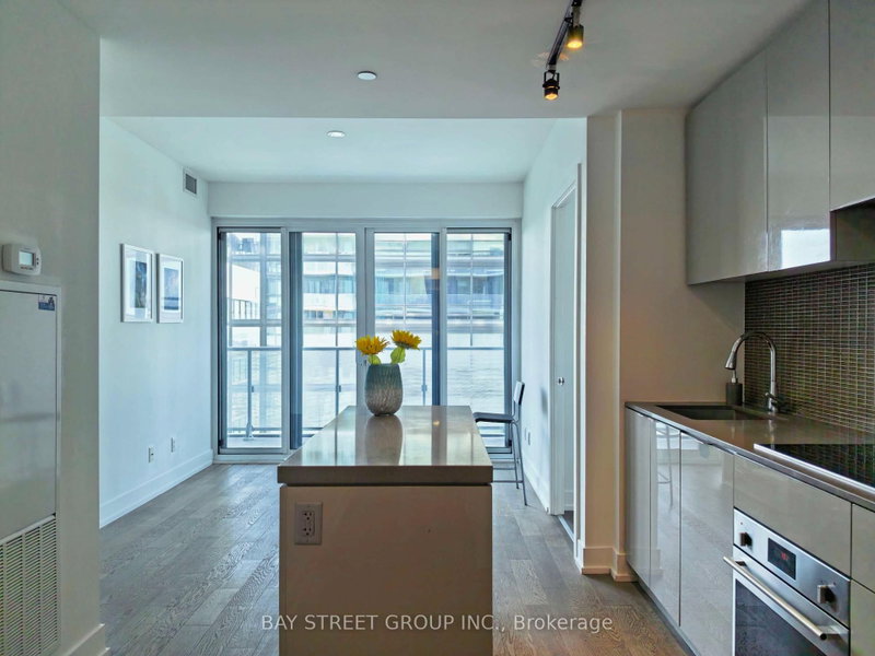 4501 - 7 Grenville Street