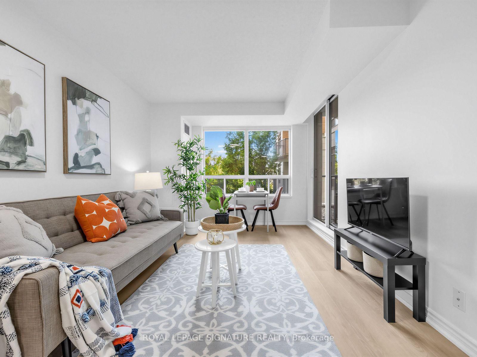 16 Dallimore Circle • #220 • Toronto, ON photo 11