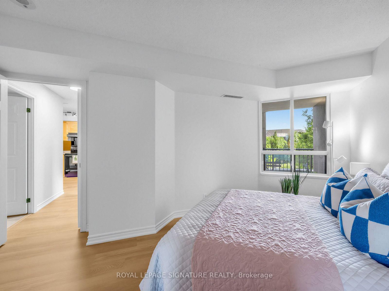 16 Dallimore Circle • #220 • Toronto, ON photo 21
