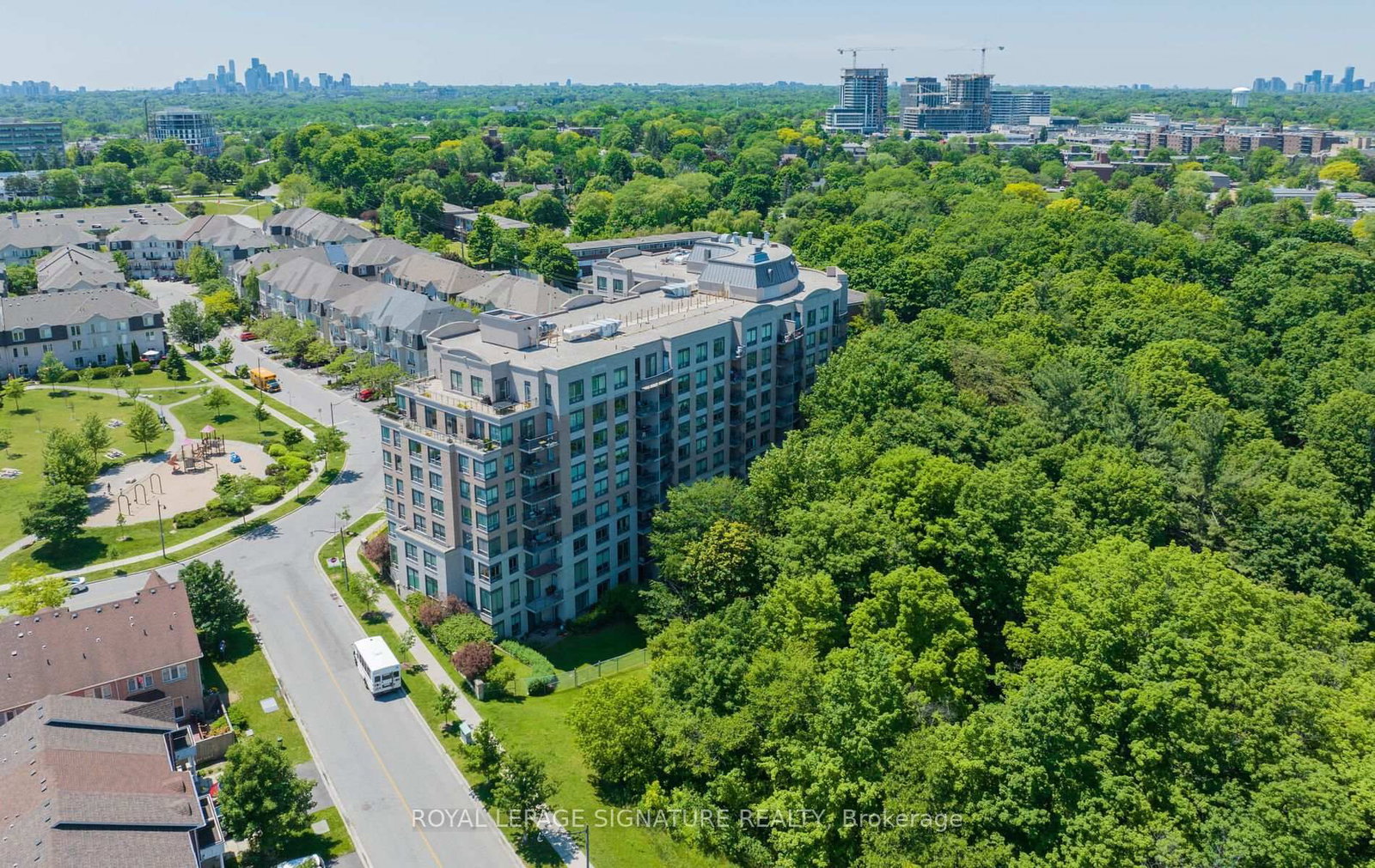 16 Dallimore Circle • #220 • Toronto, ON photo 32