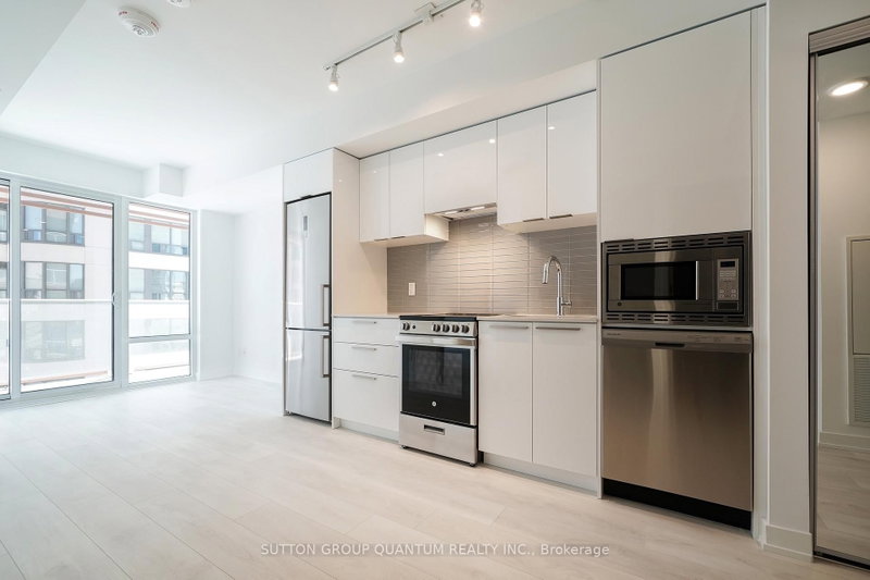 902 - 18 Maitland Terrace