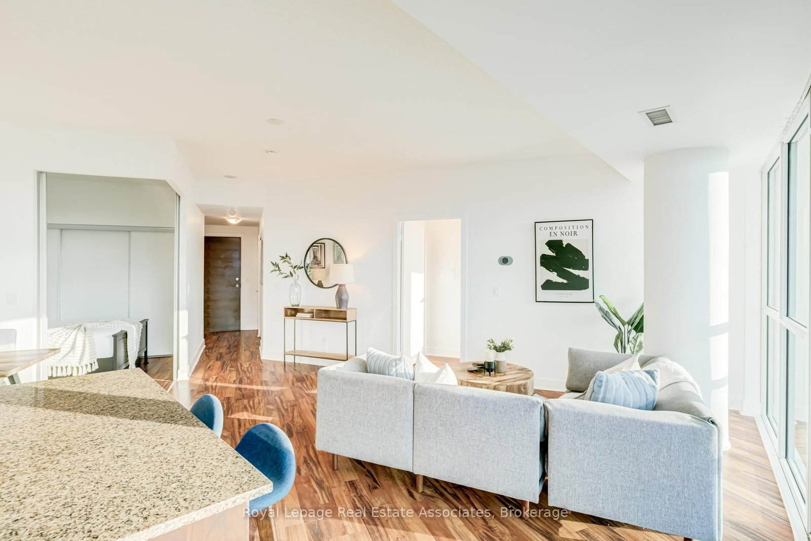 35 Brian Peck Crescent • #LPH21 • Toronto, ON photo 11