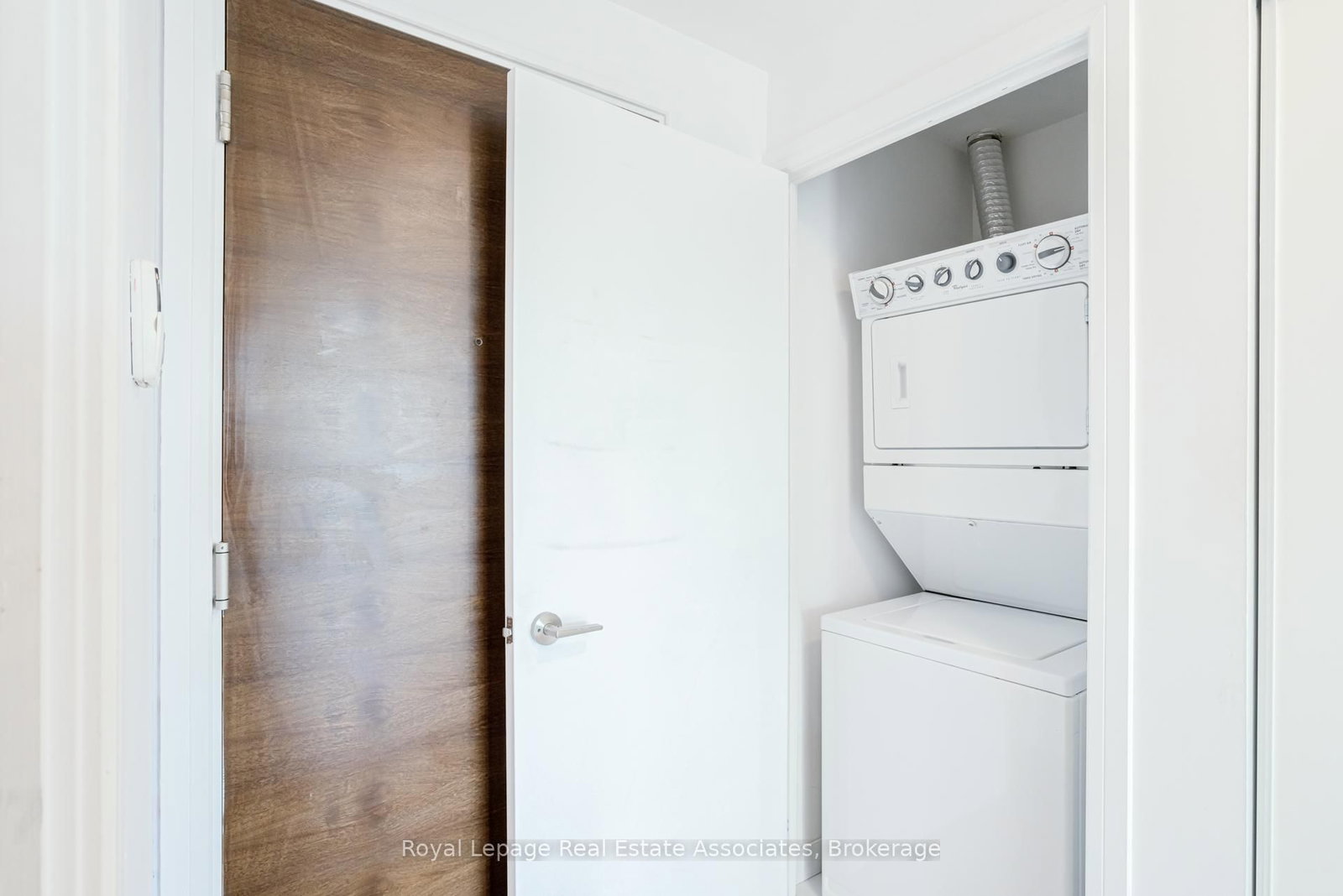 35 Brian Peck Crescent • #LPH21 • Toronto, ON photo 26