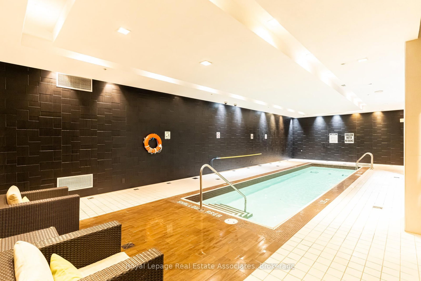 35 Brian Peck Crescent • #LPH21 • Toronto, ON photo 29