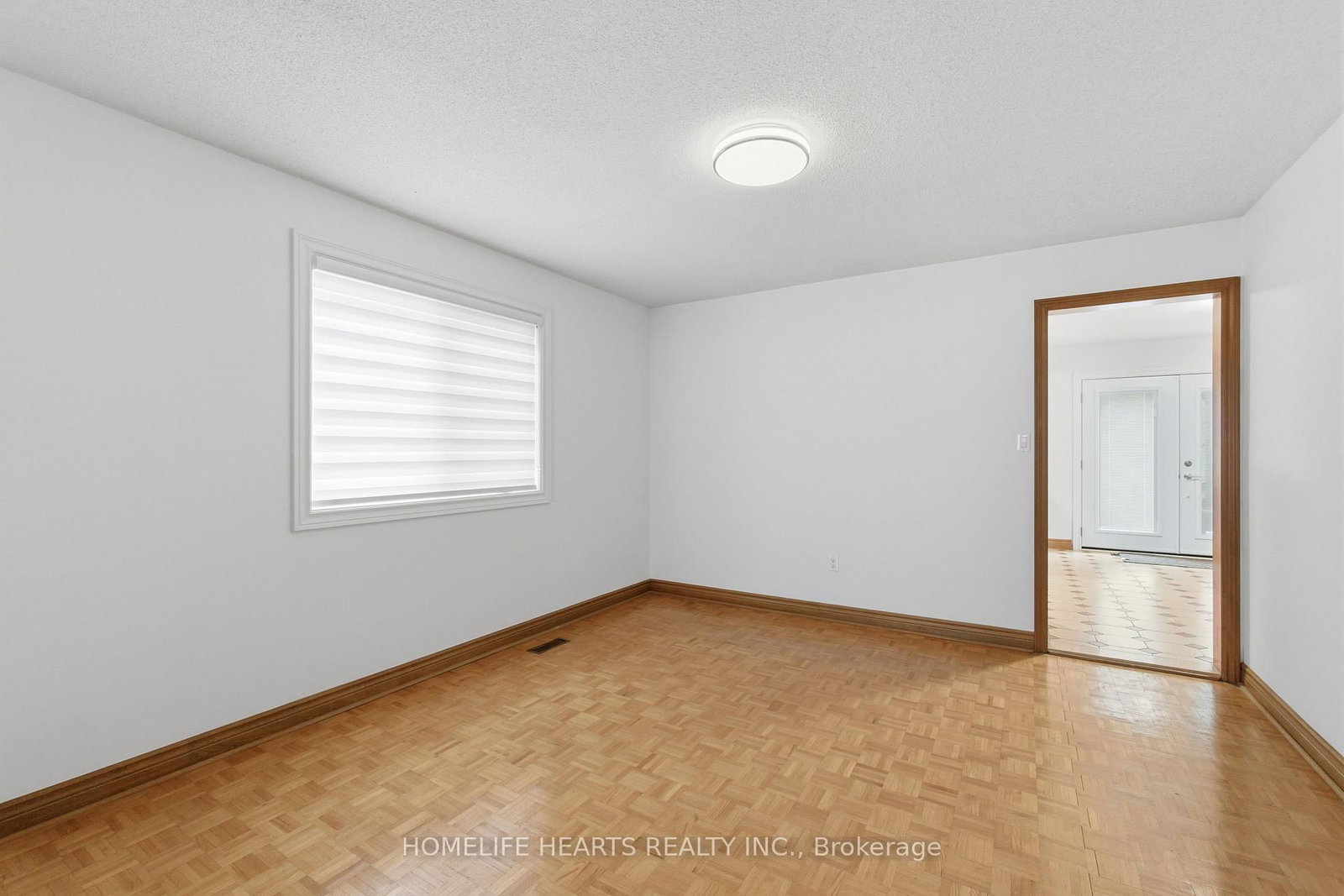 107 Pemberton Avenue • Toronto, ON photo 10