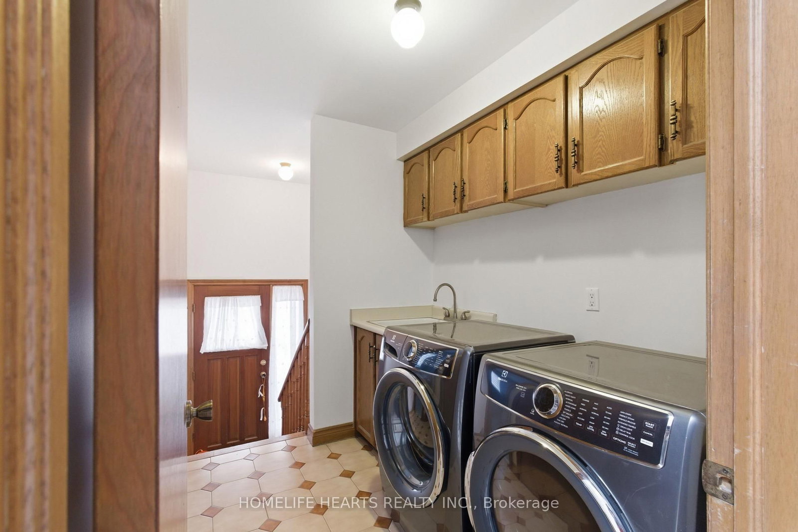 107 Pemberton Avenue • Toronto, ON photo 13