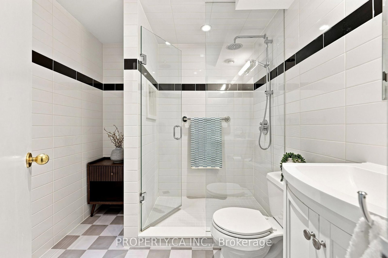 60 Montclair Avenue • #202 • Toronto, ON photo 21