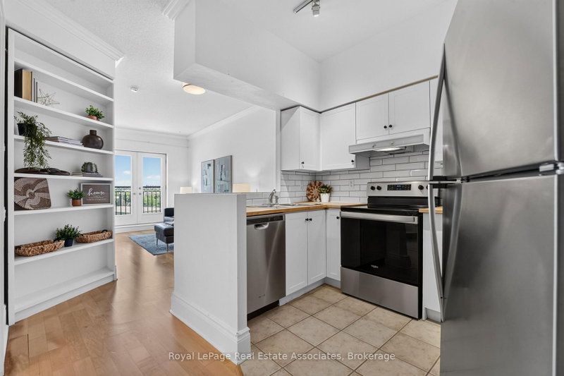 1006 - 115 Richmond Street E