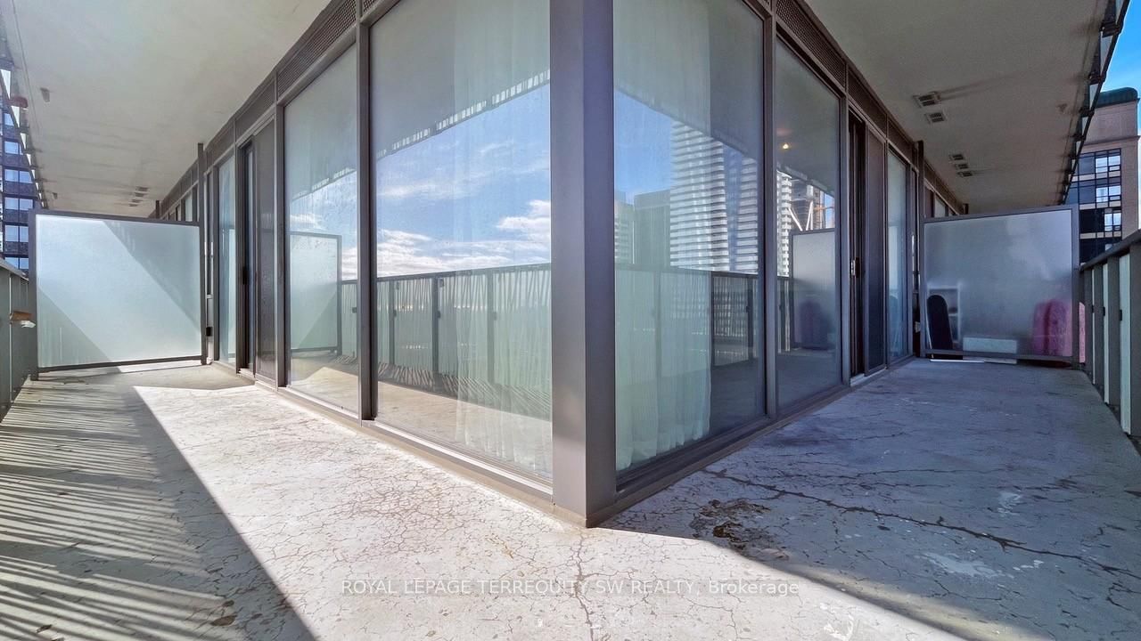 50 Charles Street E • #2712 • Toronto, ON photo 20