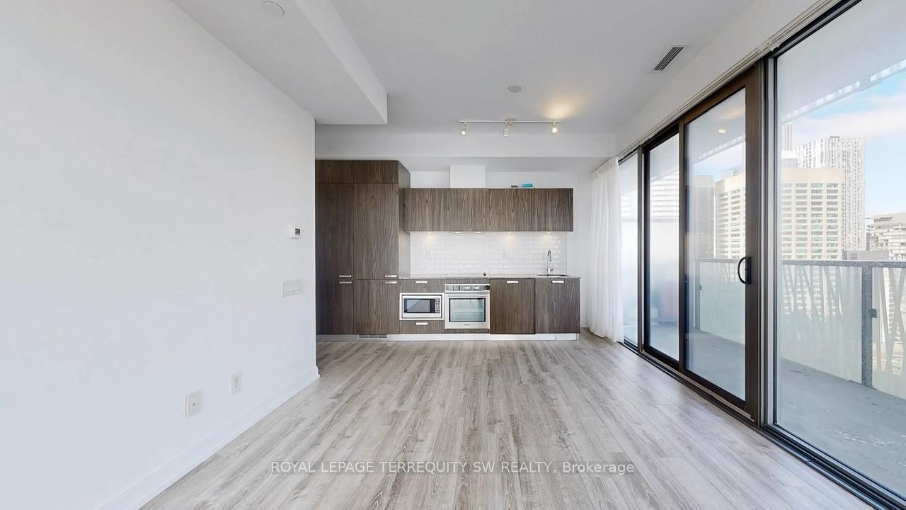 50 Charles Street E • #2712 • Toronto, ON photo 6
