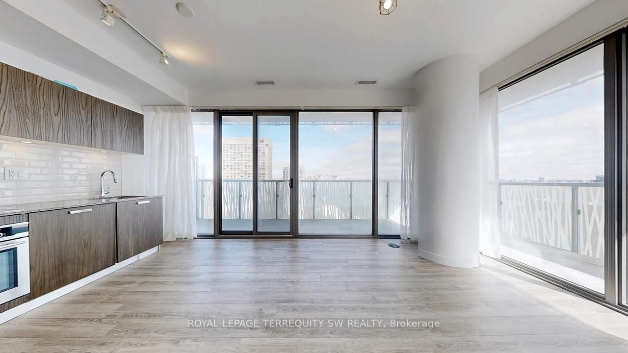 50 Charles Street E • #2712 • Toronto, ON photo 8