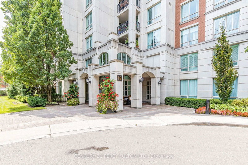 816 - 18 William Carson Crescent